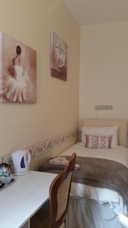 The Trevelyan Otel Morecambe Oda fotoğraf